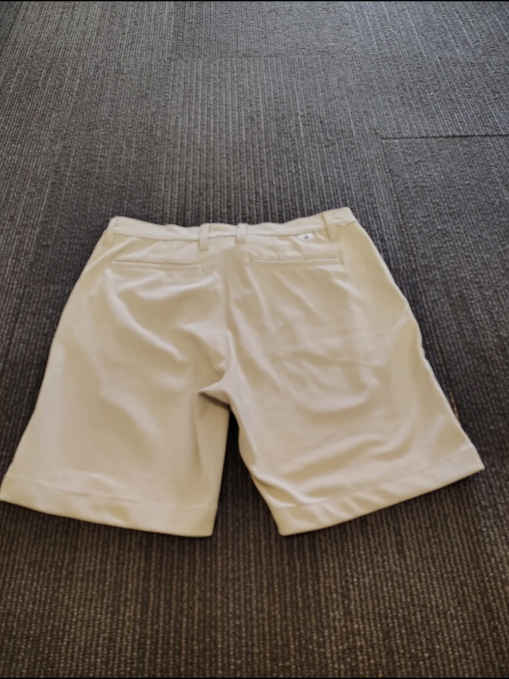 Men's Cream Flat-Front Performance Shorts